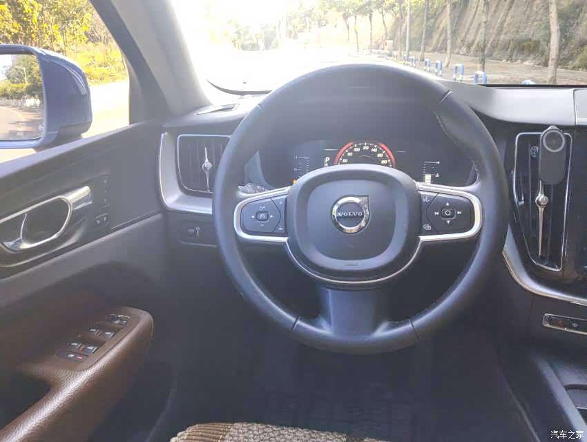 Volvo XC60, 2018 6