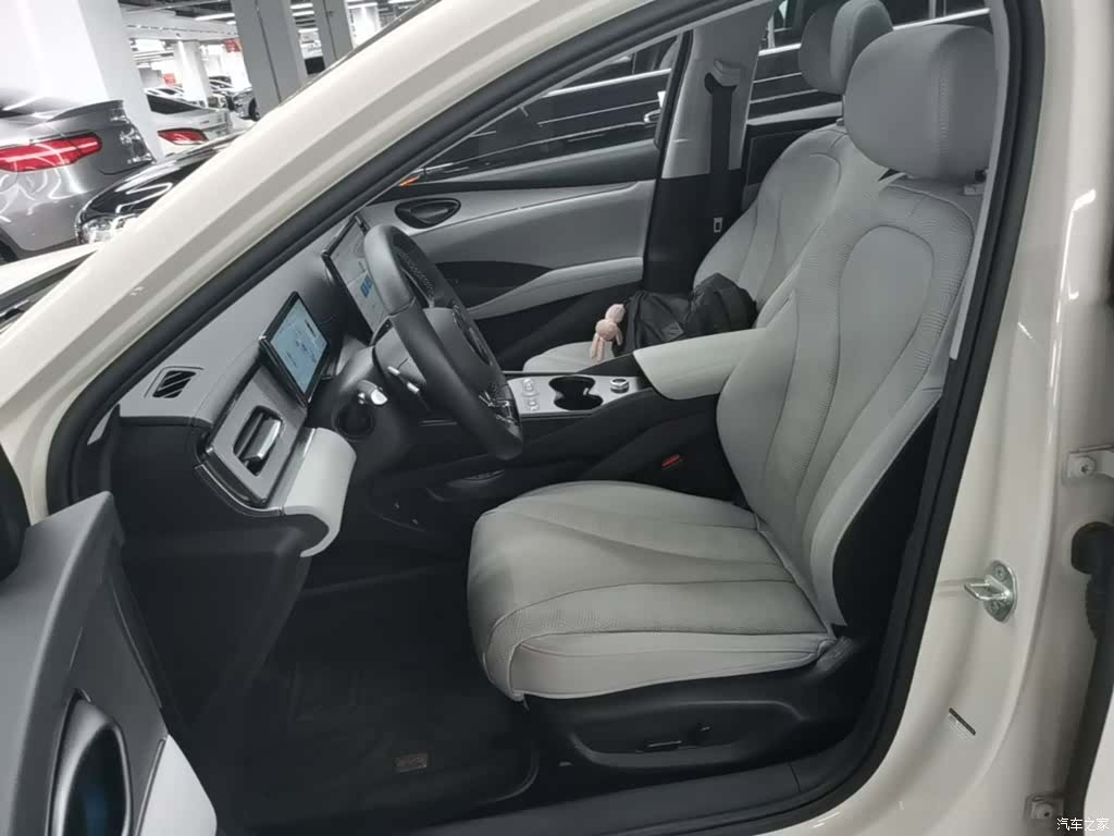 BYD Seal, 2025 15
