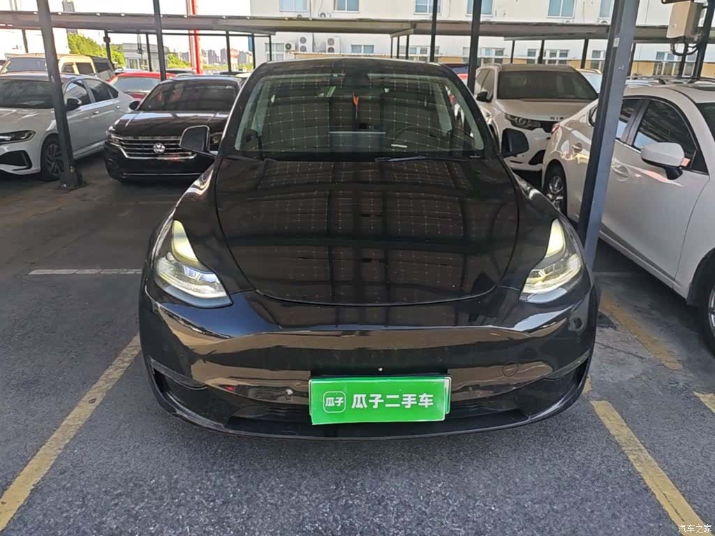 Tesla Model Y, 2021 3