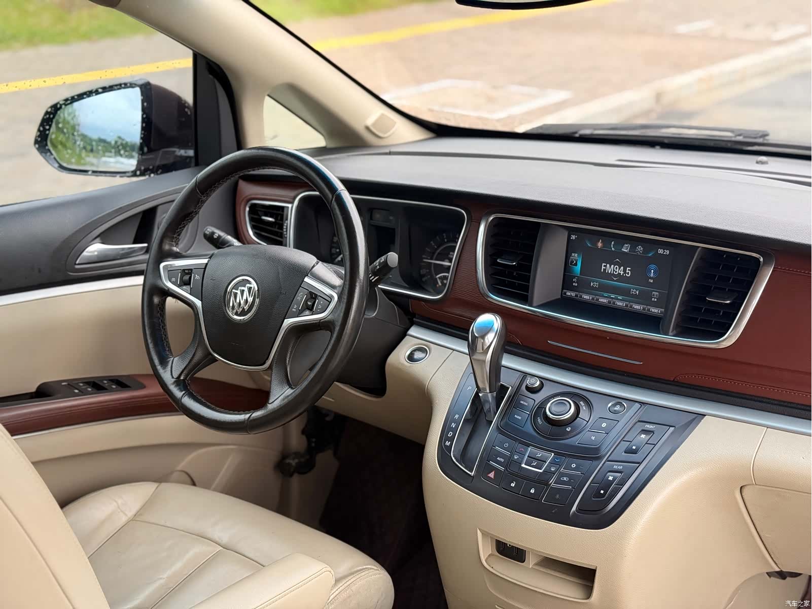 Buick GL8, 2019 13