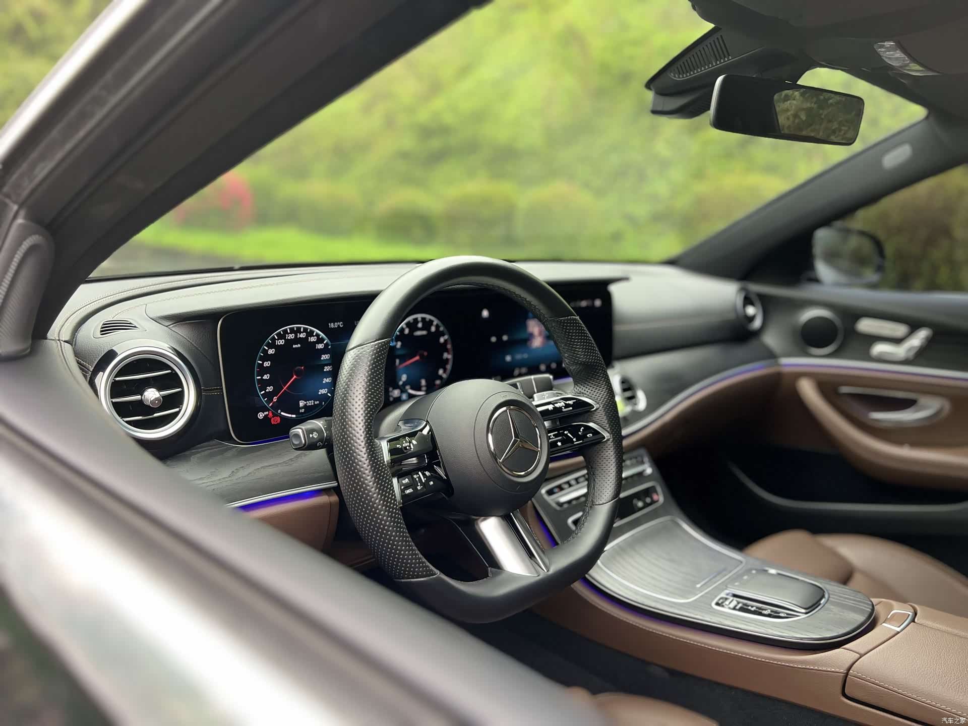 Mercedes-Benz E-Class, 2022 10