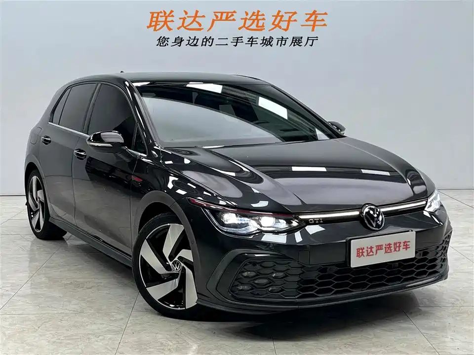 Volkswagen Golf GTI