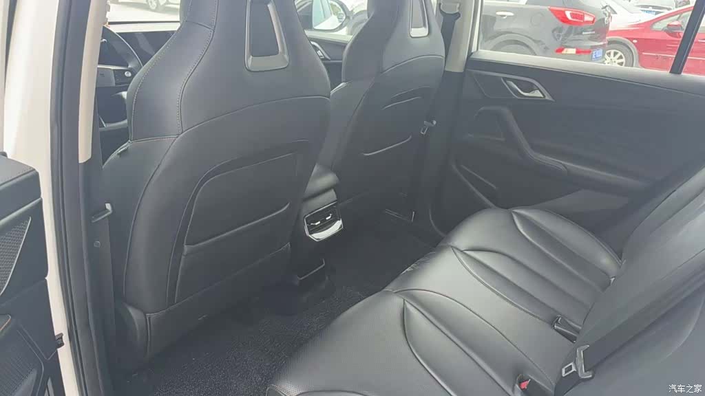 Roewe RX5, 2022 все фото