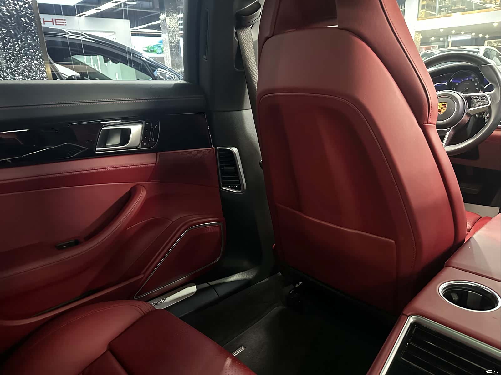 Porsche Panamera, 2018 11