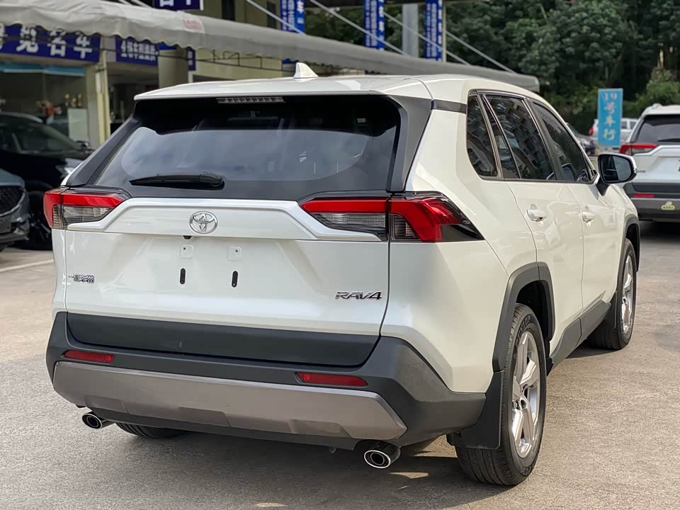 Toyota RAV4 Rongfang