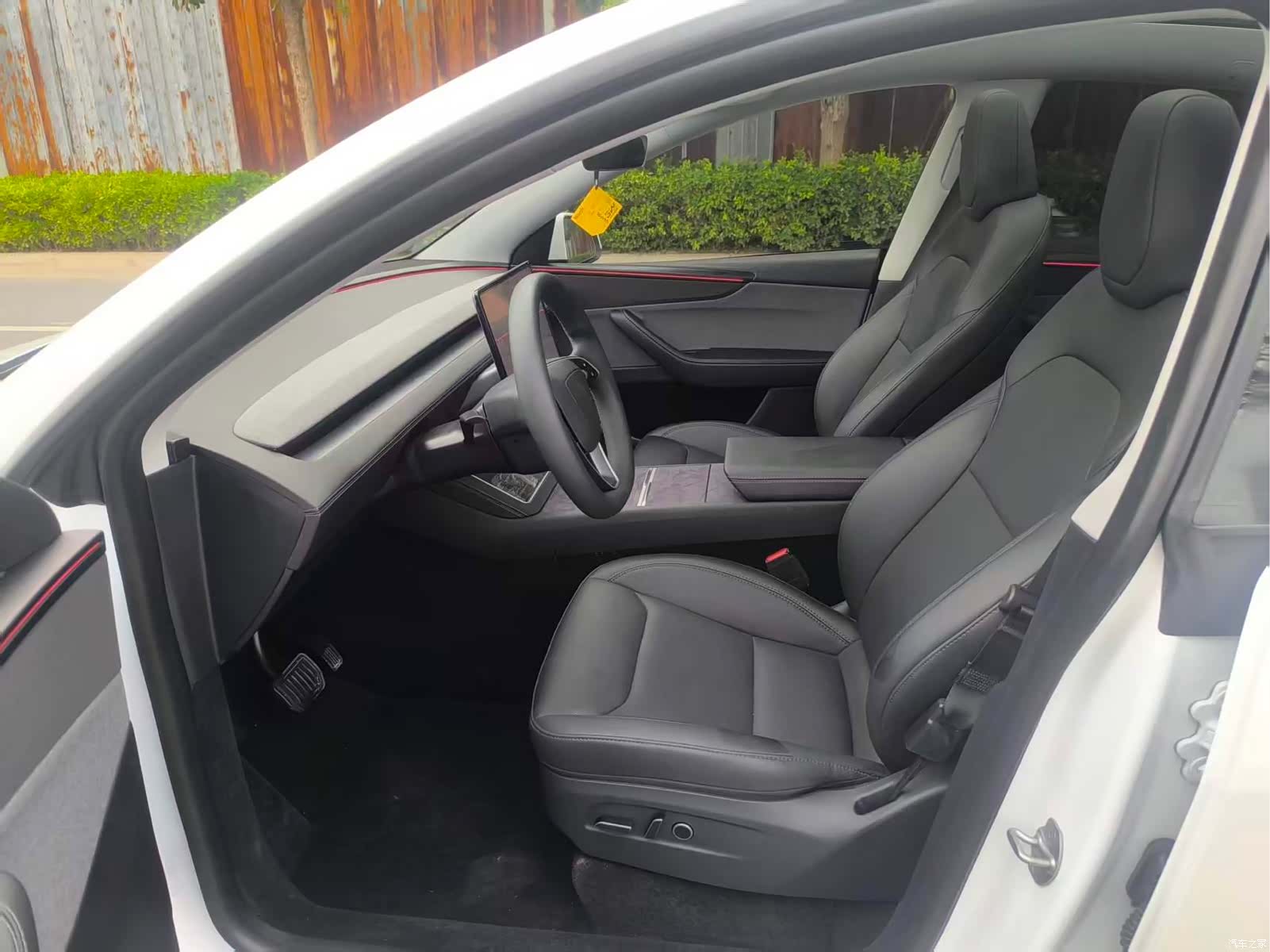 Tesla Model Y, 2025 7