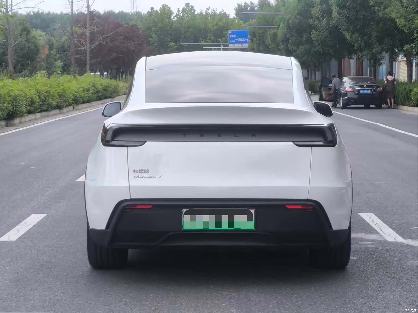 Tesla Model Y, 2025 17