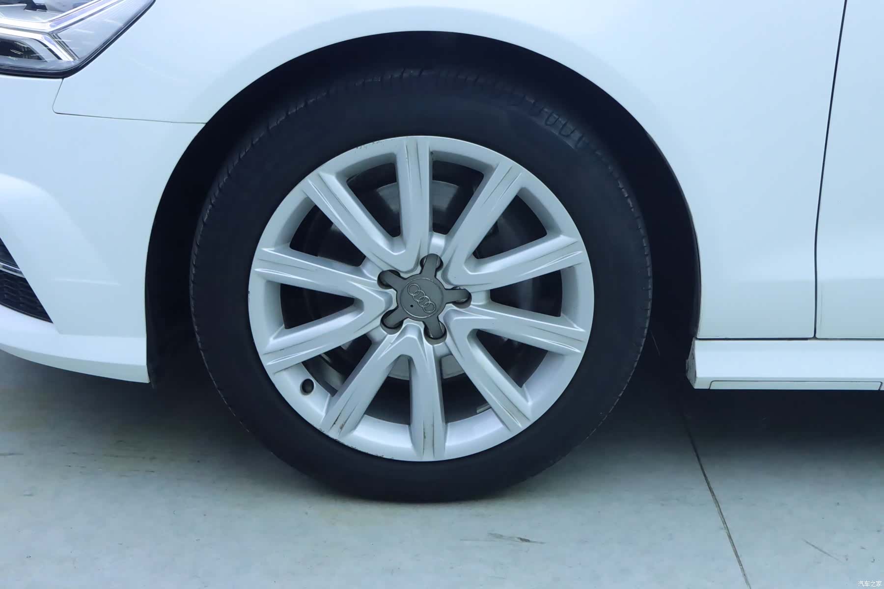 Audi A6L, 2018 4