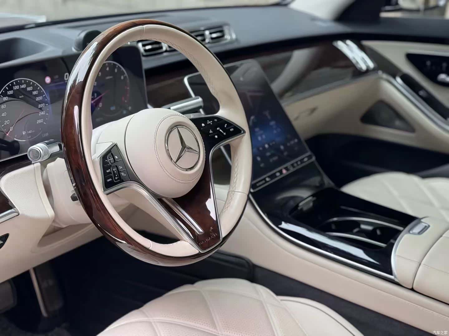 Maybach S-Class, 2022 4