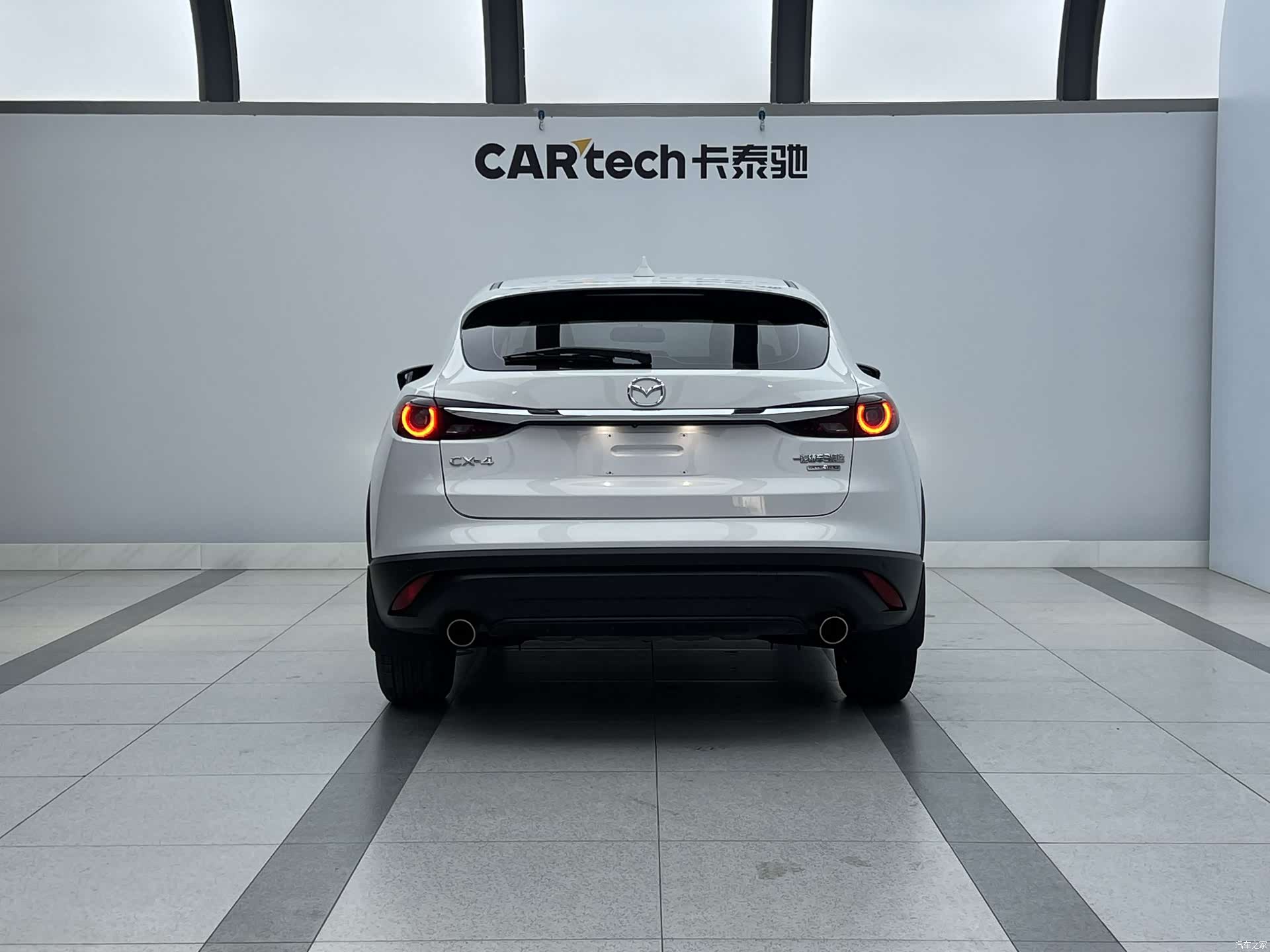 Mazda CX-4, 2023 15