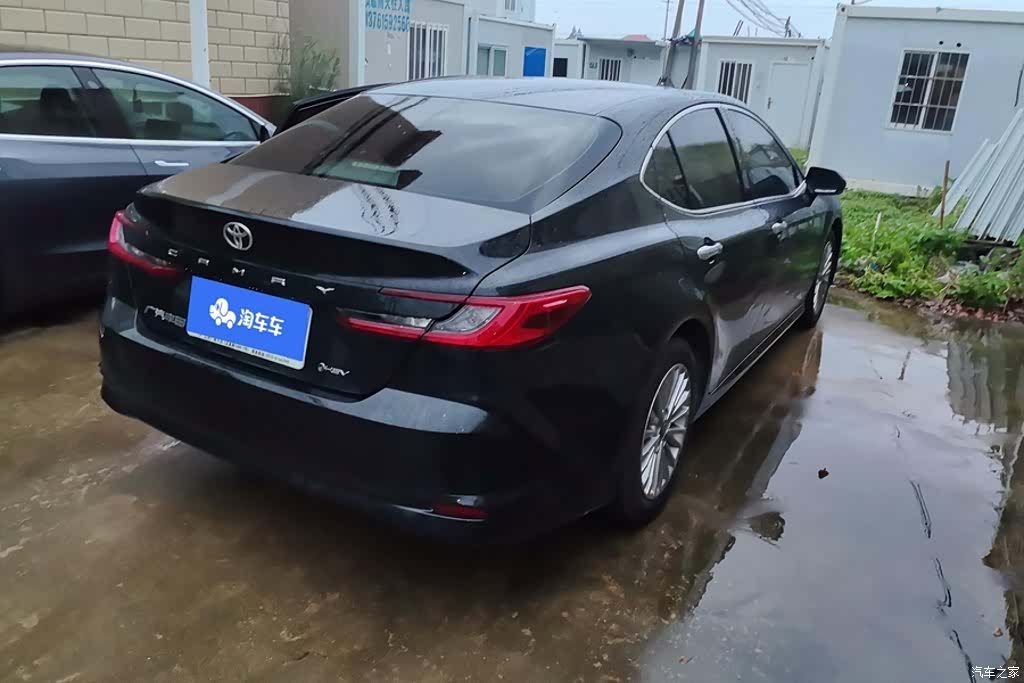 Toyota Camry, 2026 3