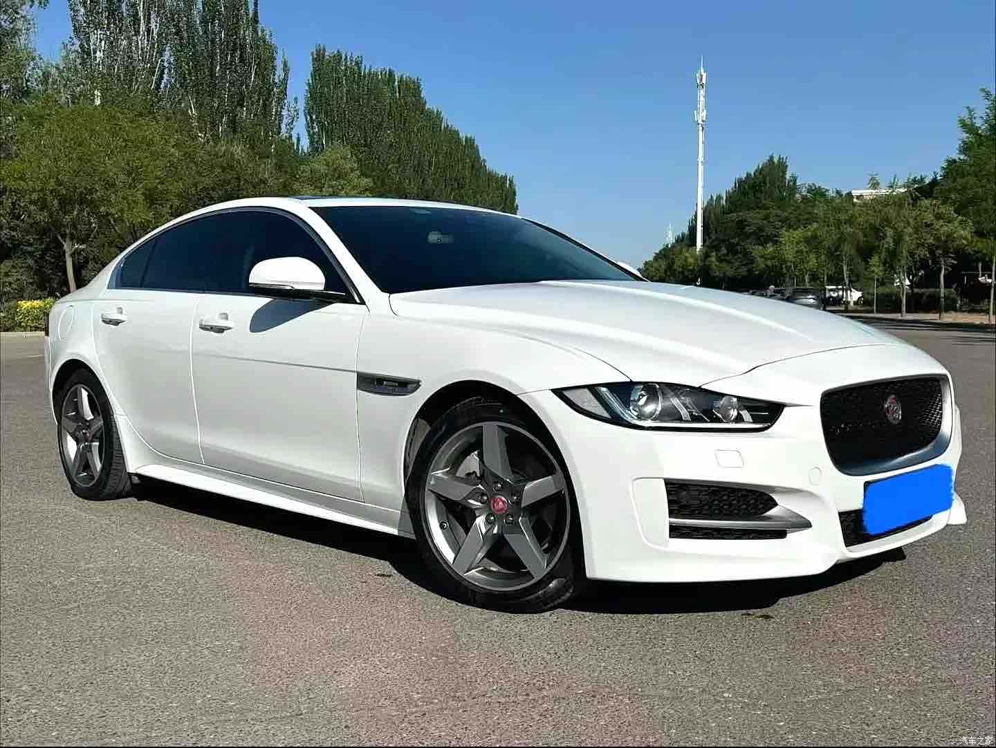Jaguar XE, 2017 2