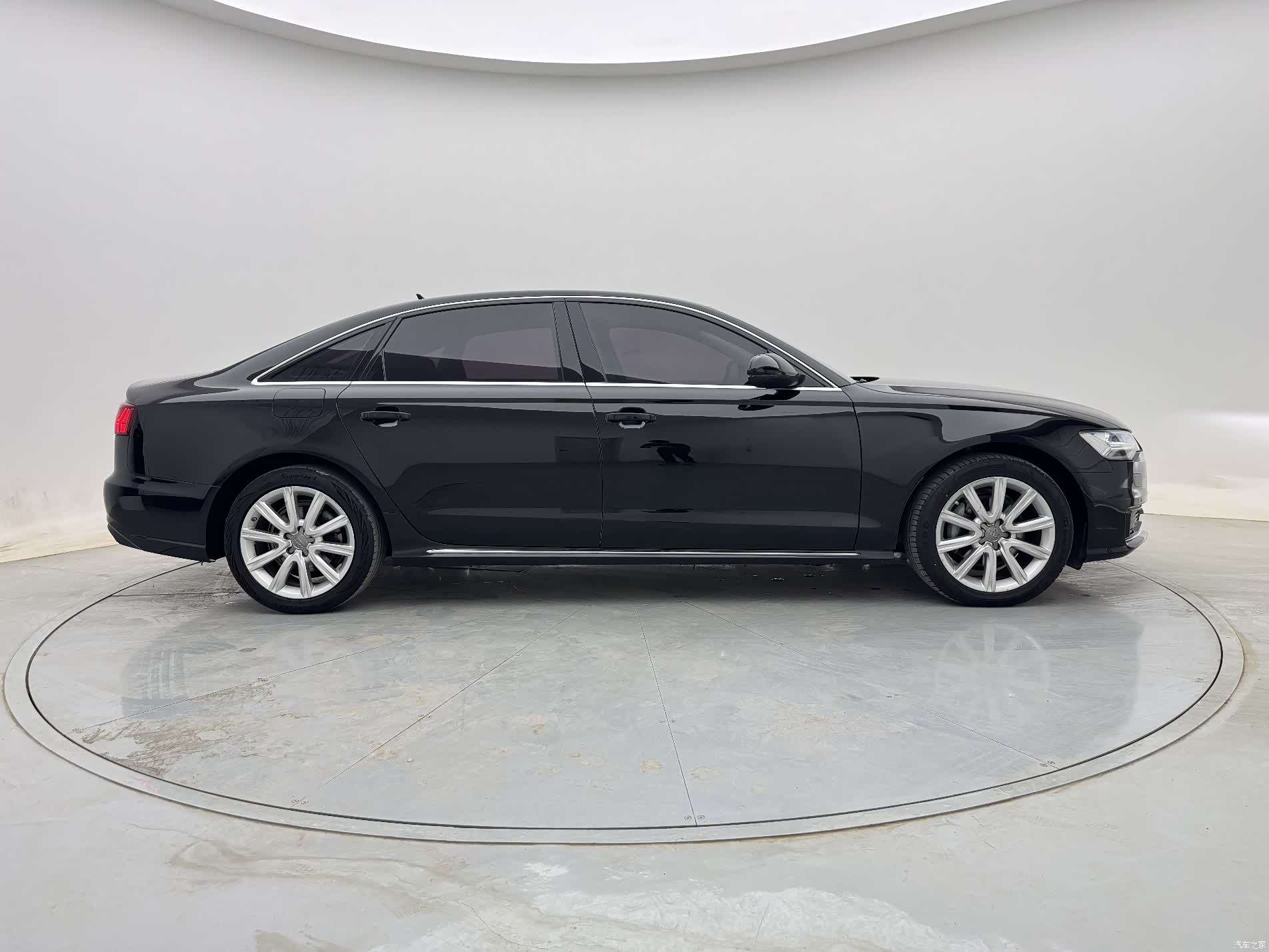 Audi A6L, 2018 4
