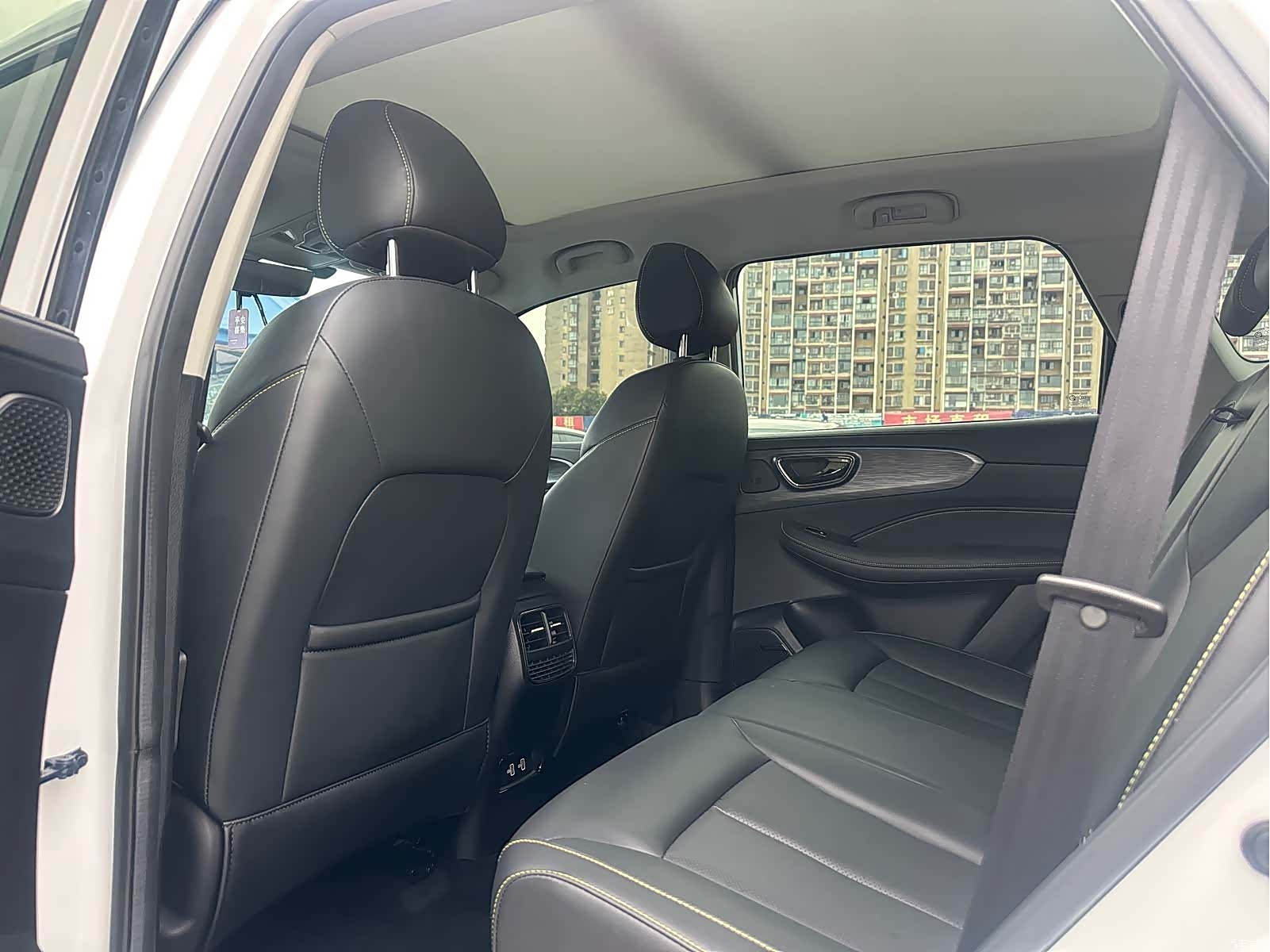 Roewe RX5, 2023 11