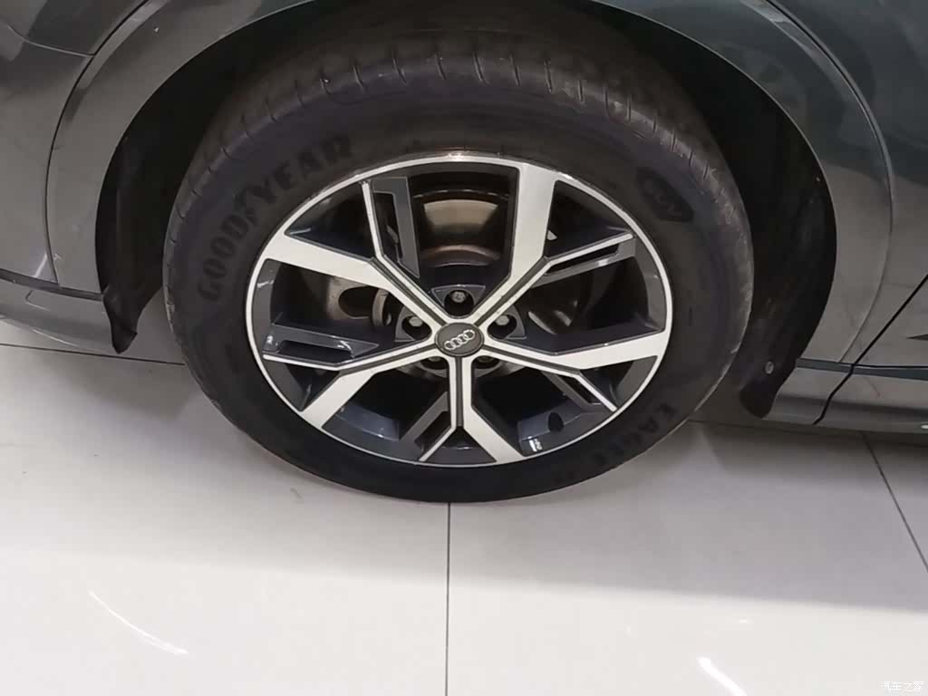 Audi Q3, 2023 25