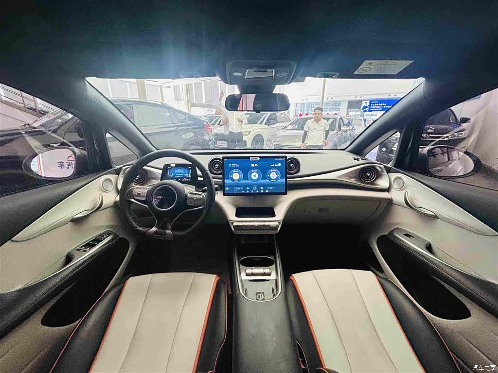 BYD Dolphin, 2022 14