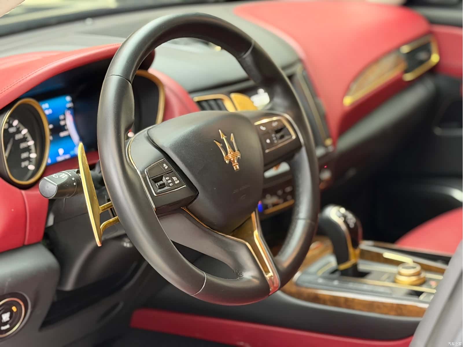 Maserati Levante, 2016 10