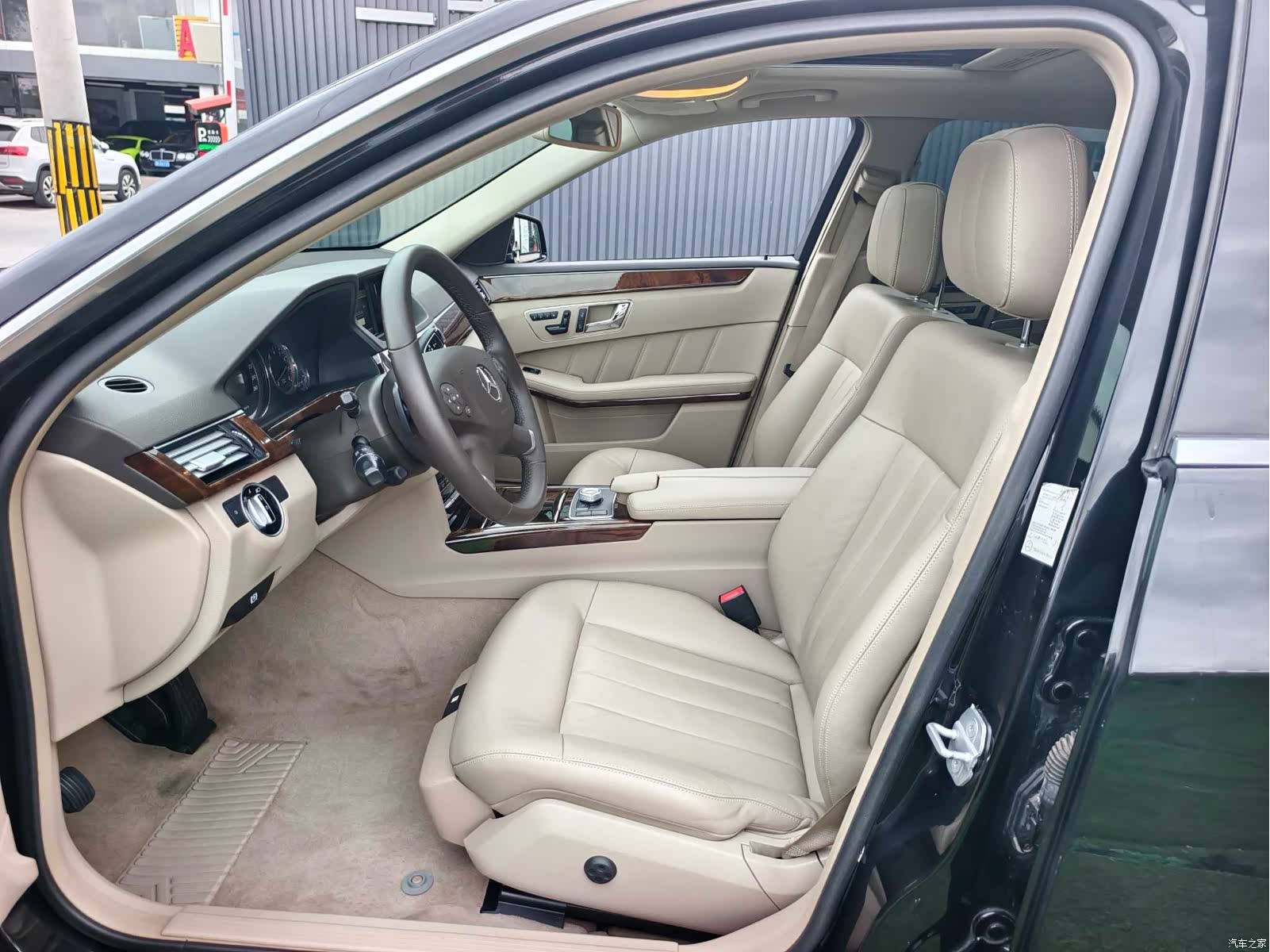 Mercedes-Benz E-Class, 2011 7