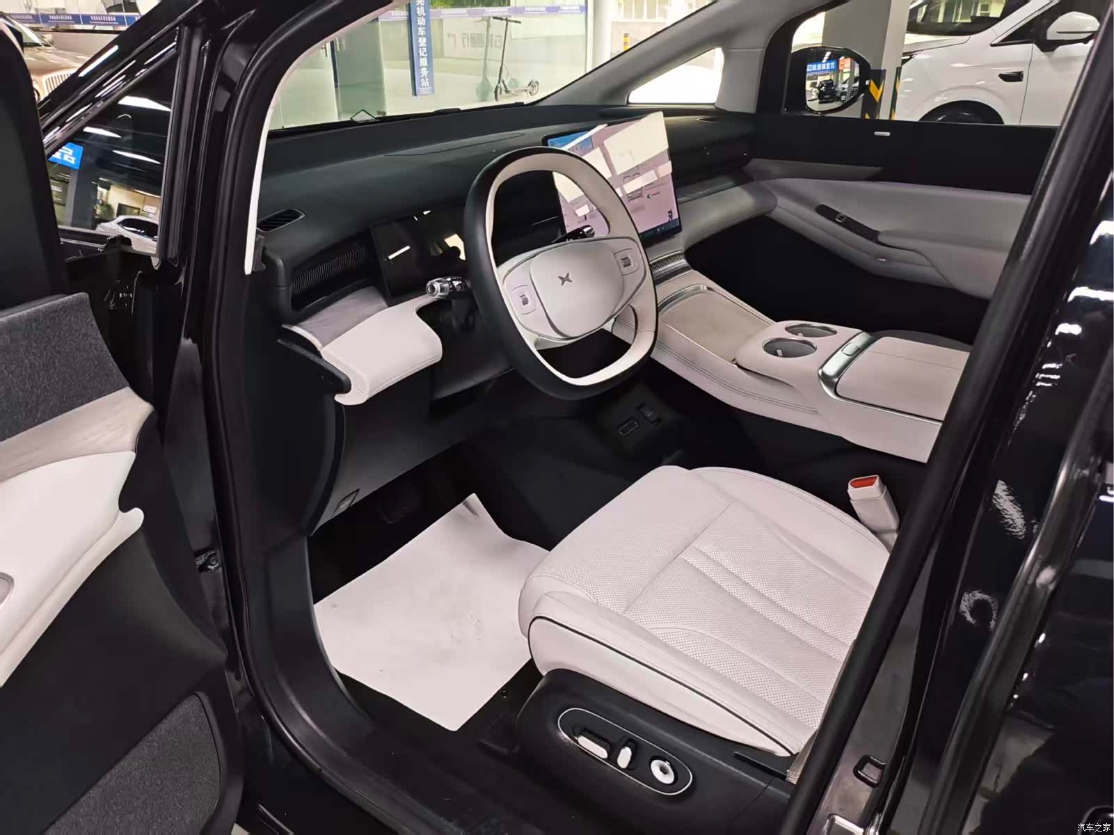 Xpeng X9, 2024 4