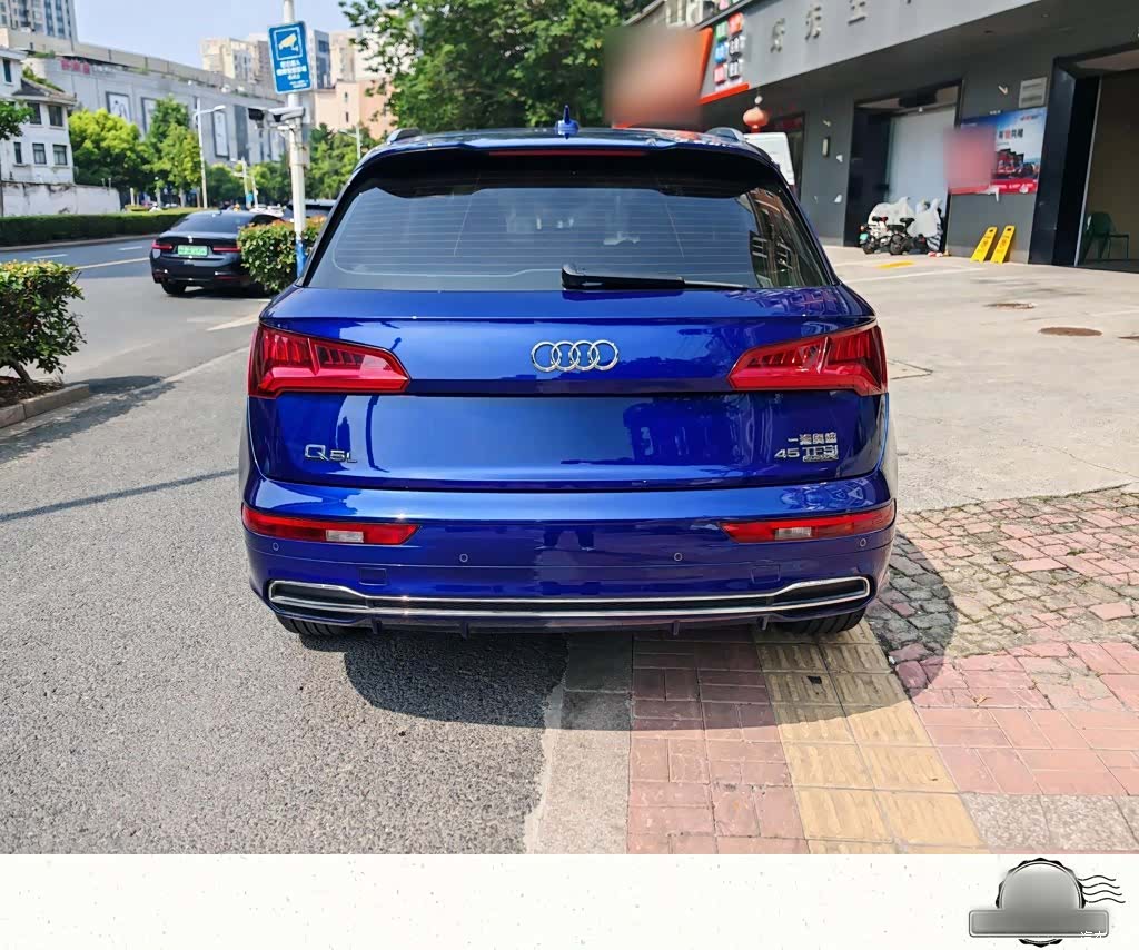 Audi Q5L, 2019 11