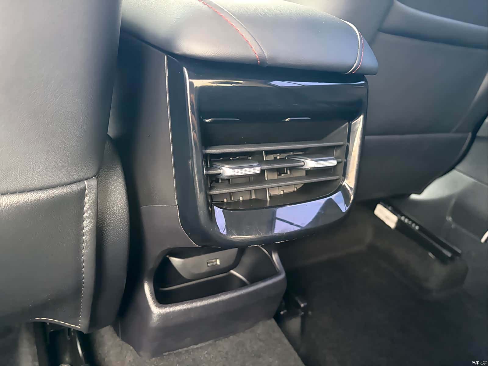 Roewe i5, 2025 10