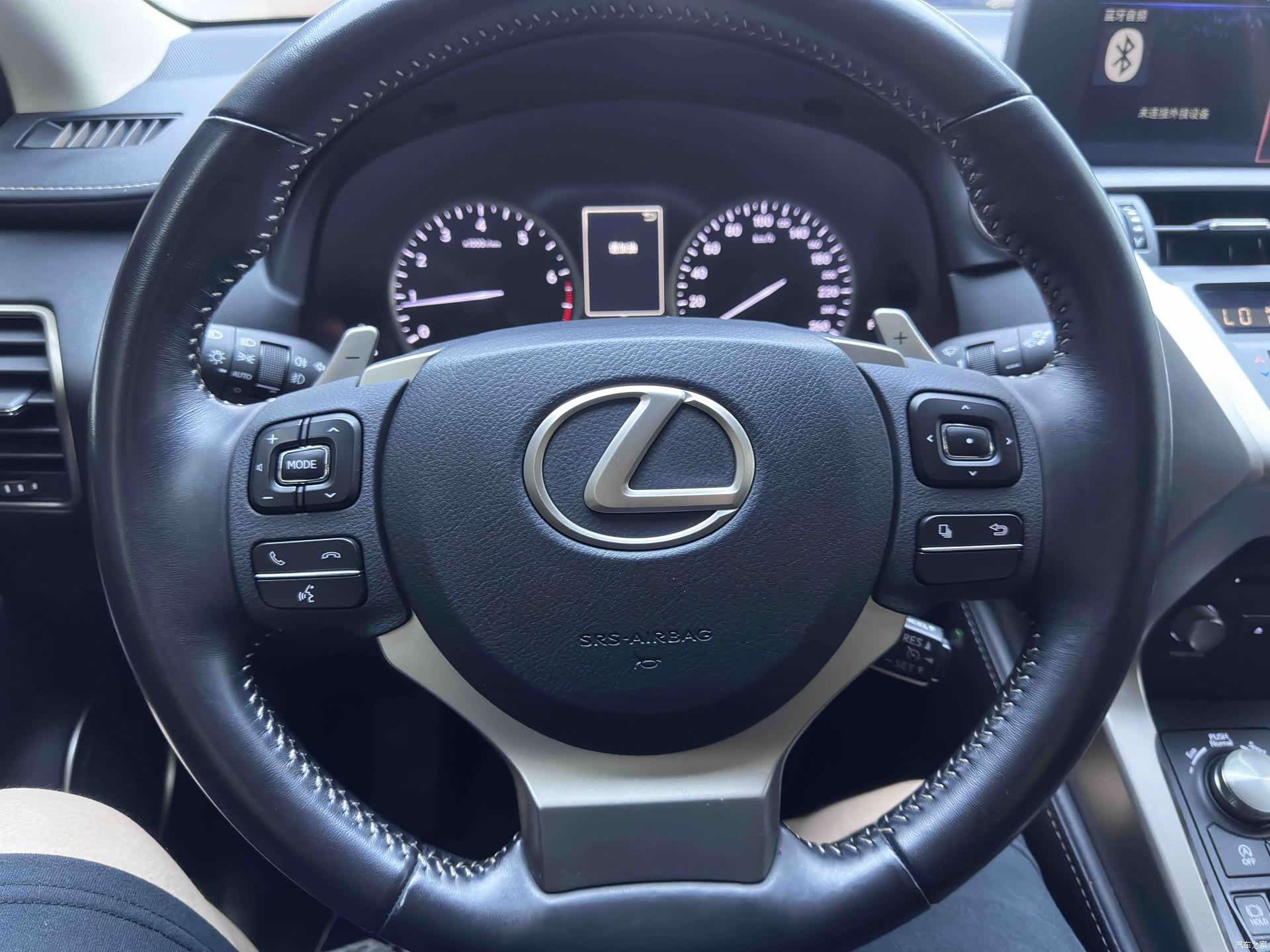 Lexus NX, 2020 13