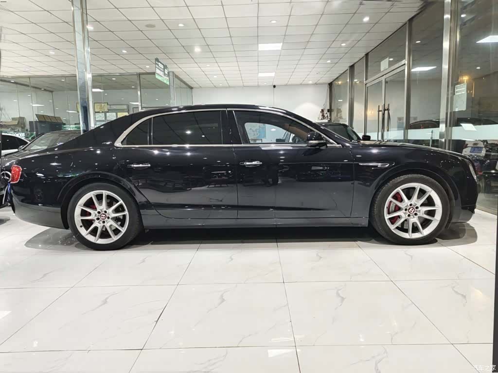 Bentley Flying Spur, 2018 все фото