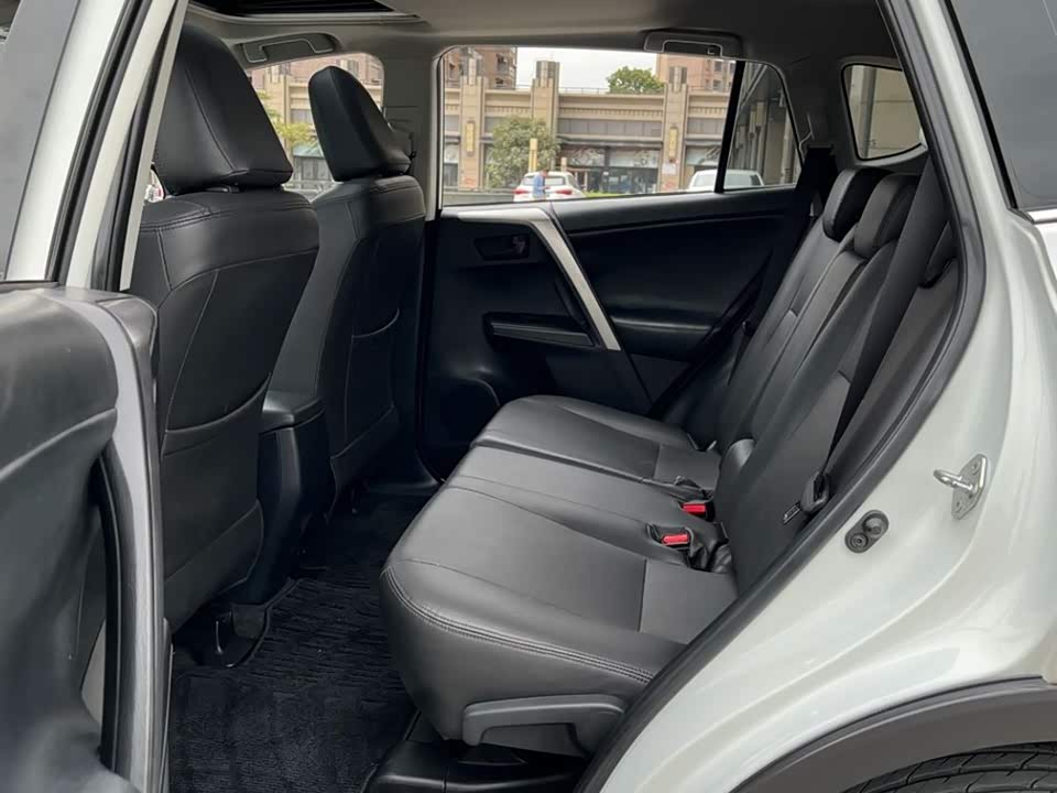 Toyota RAV4 Rongfang