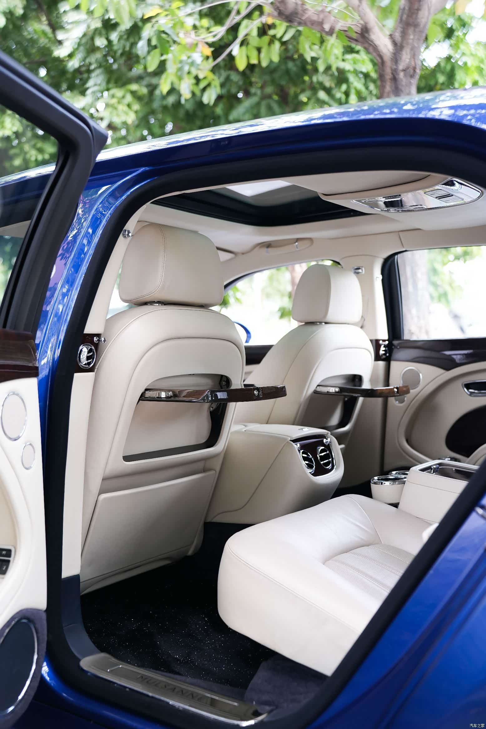 Bentley Mulsanne, 2013 12