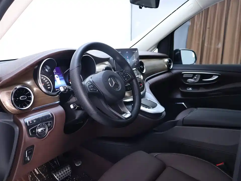 Mercedes-Benz V-class