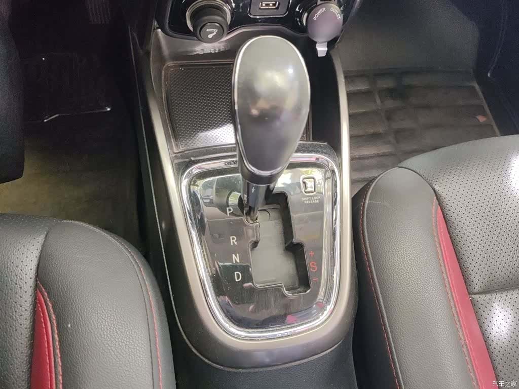Changan CS15, 2017 7