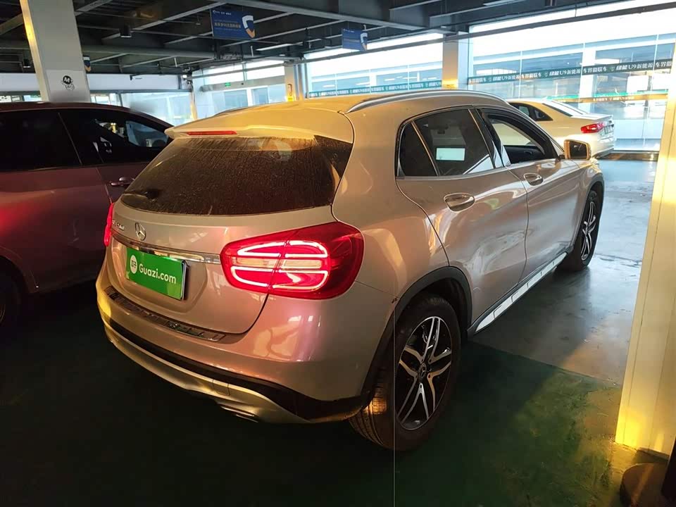 Mercedes-Benz GLA