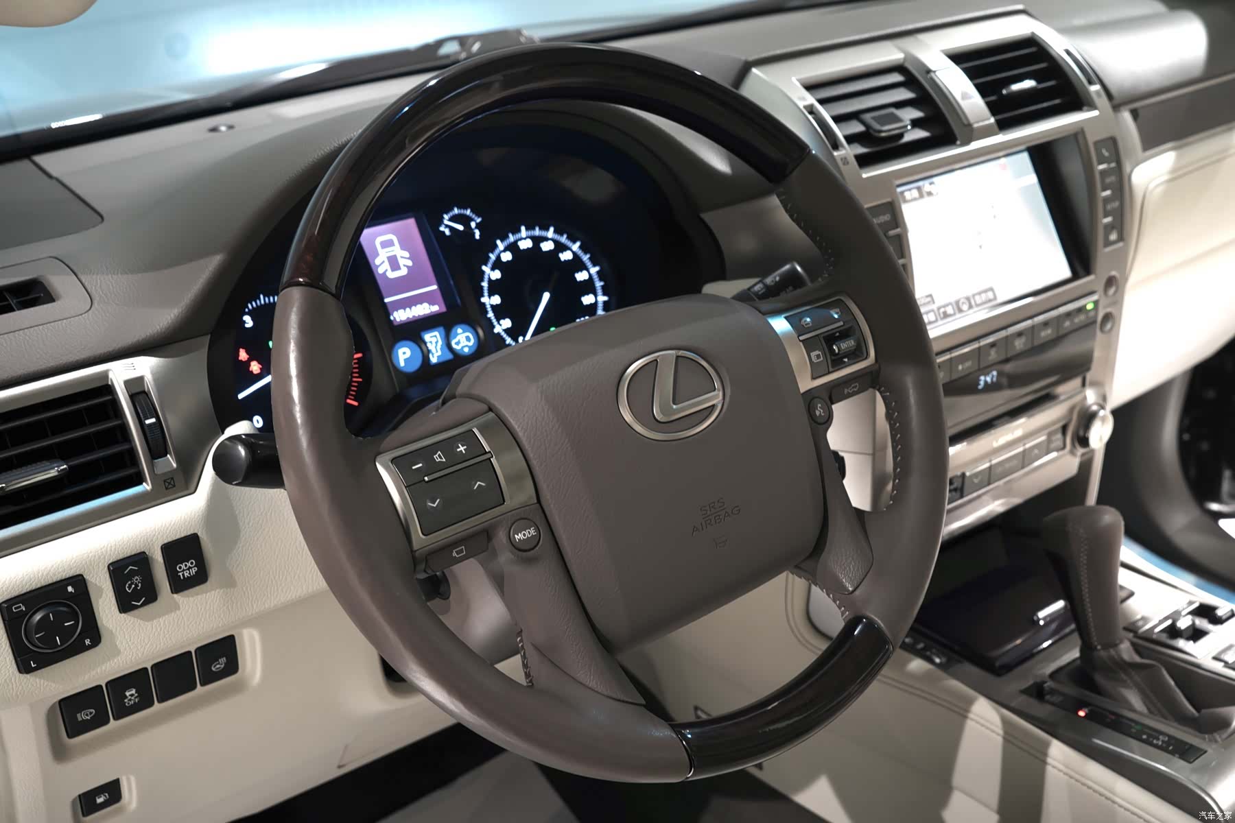 Lexus GX, 2015 все фото