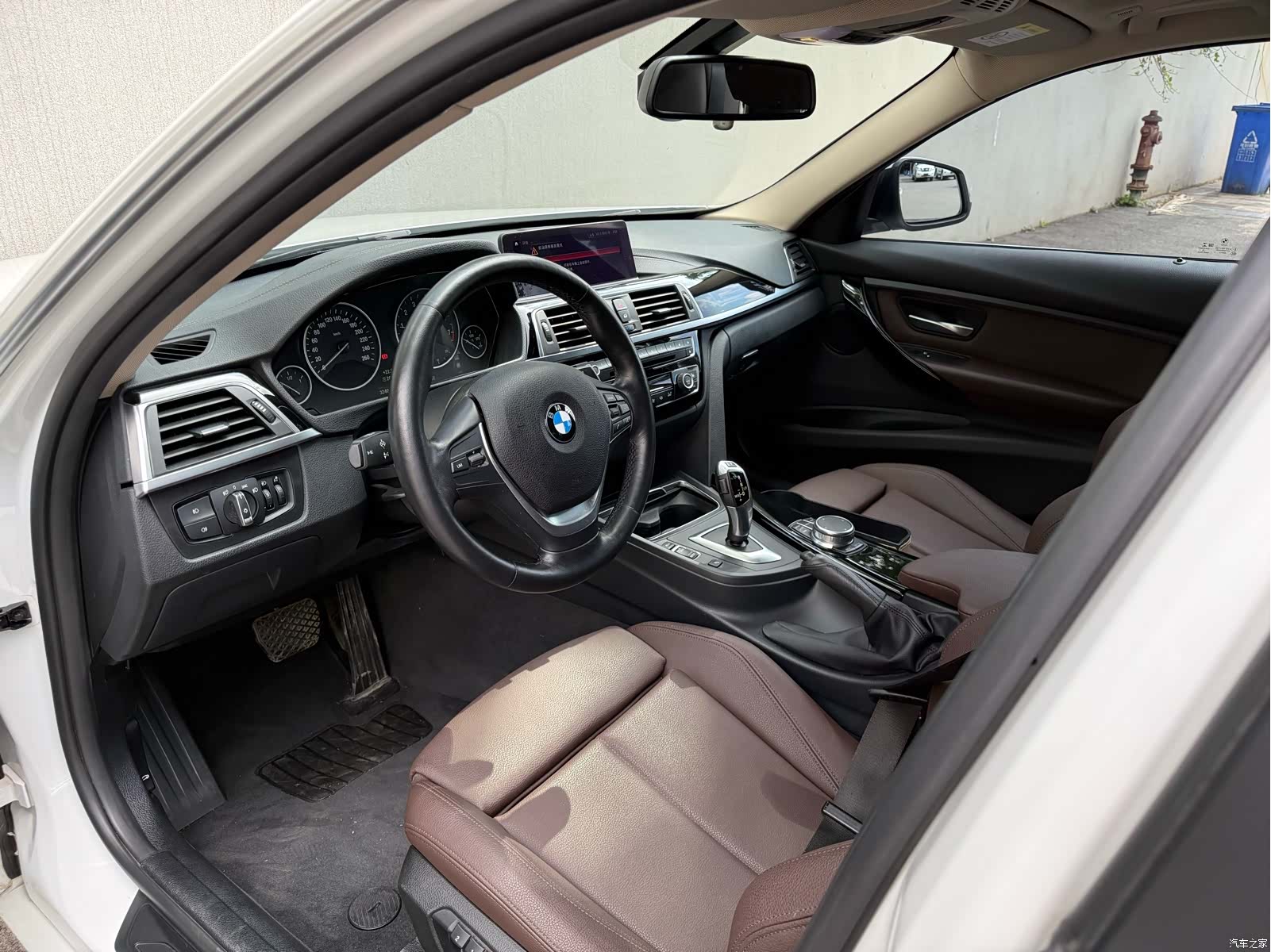 BMW 3 Series, 2019 все фото