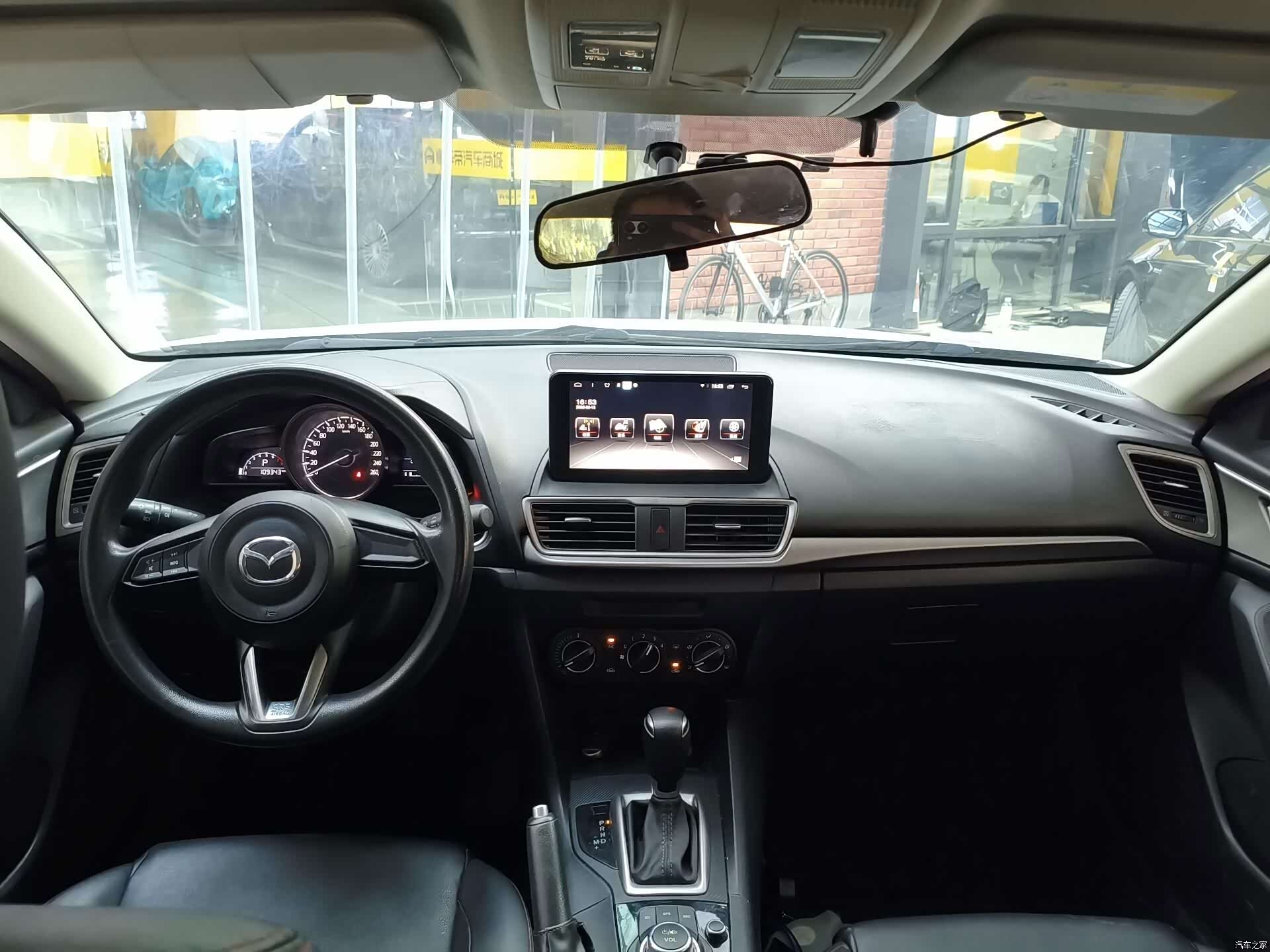 Mazda Mazda3, 2018 13