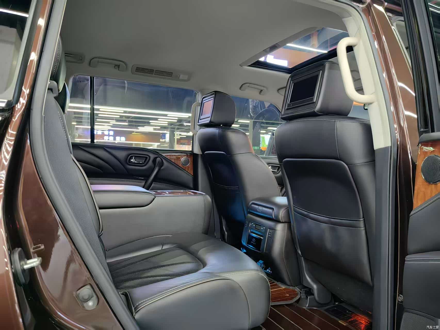 Infiniti QX80, 2017 15