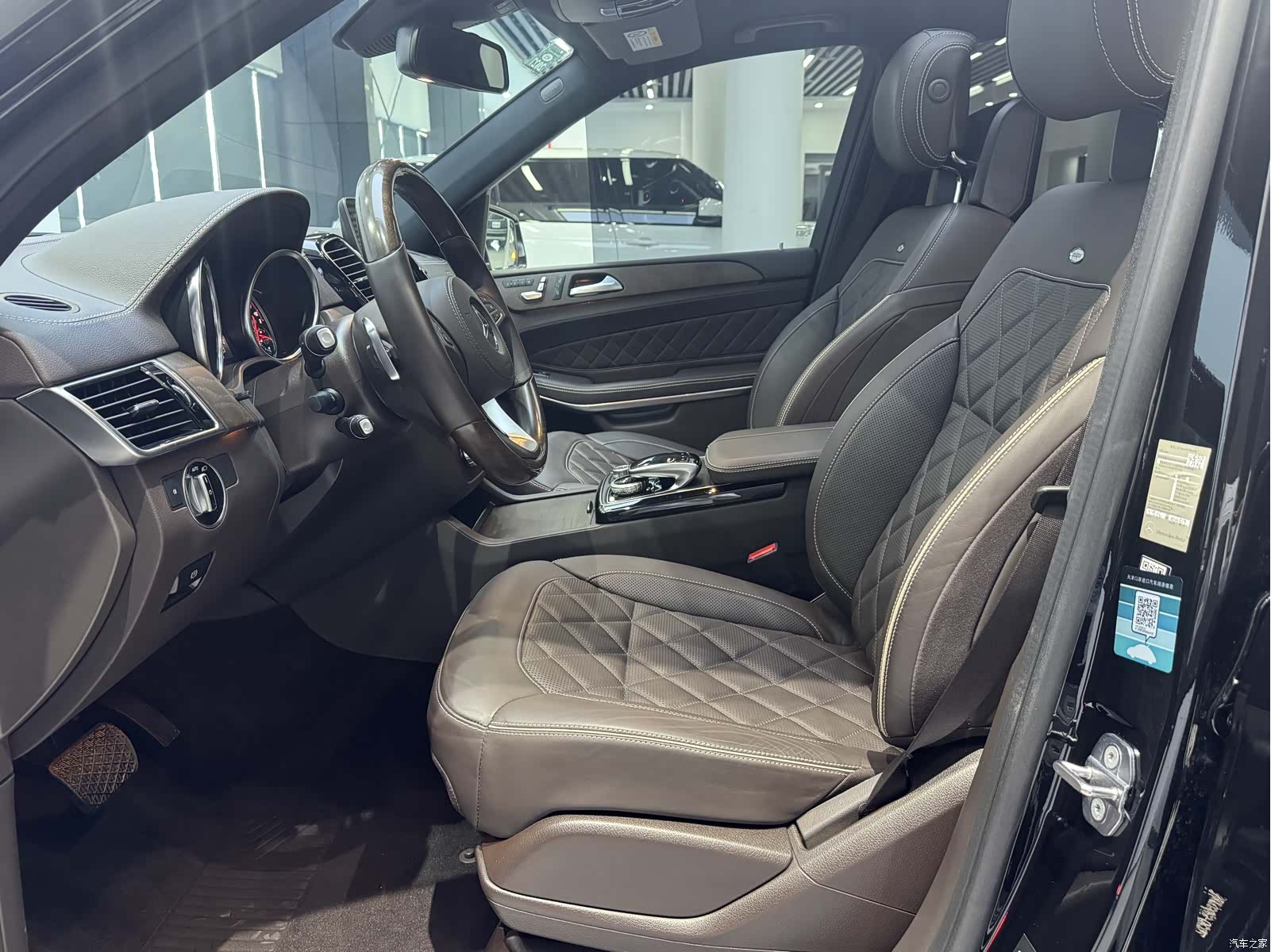 Mercedes-Benz GLS, 2019 16