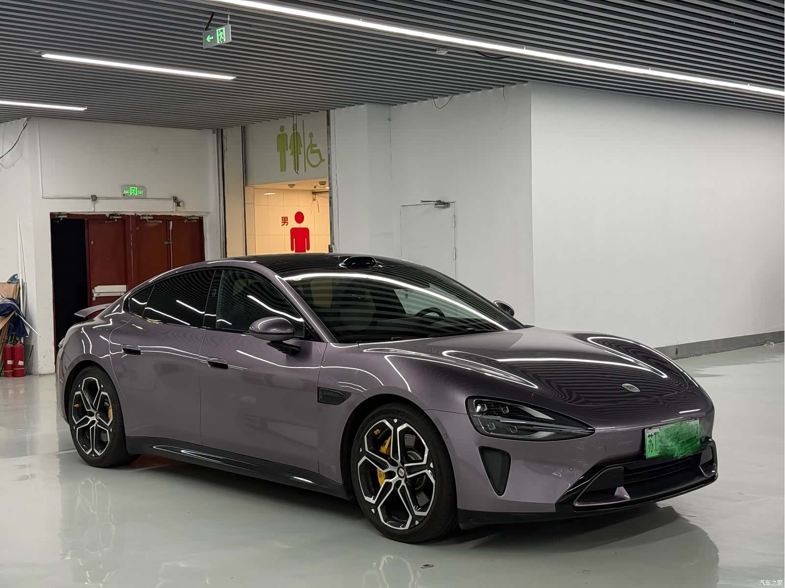 Xiaomi SU7, 2024 3