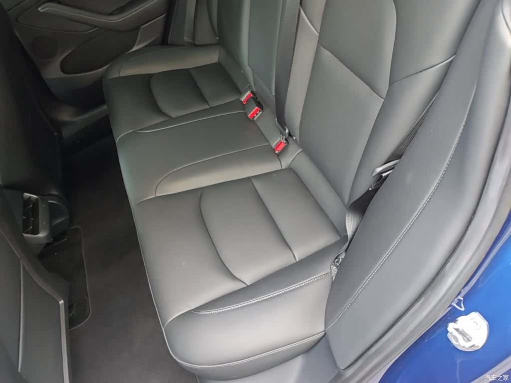 Tesla Model 3, 2021 13