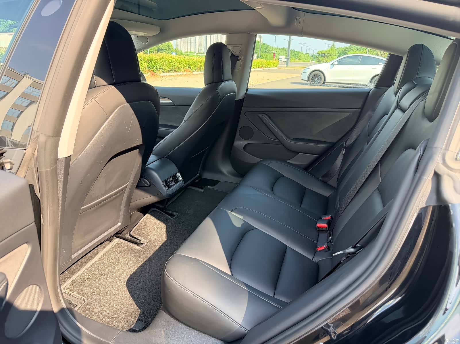 Tesla Model 3, 2023 6