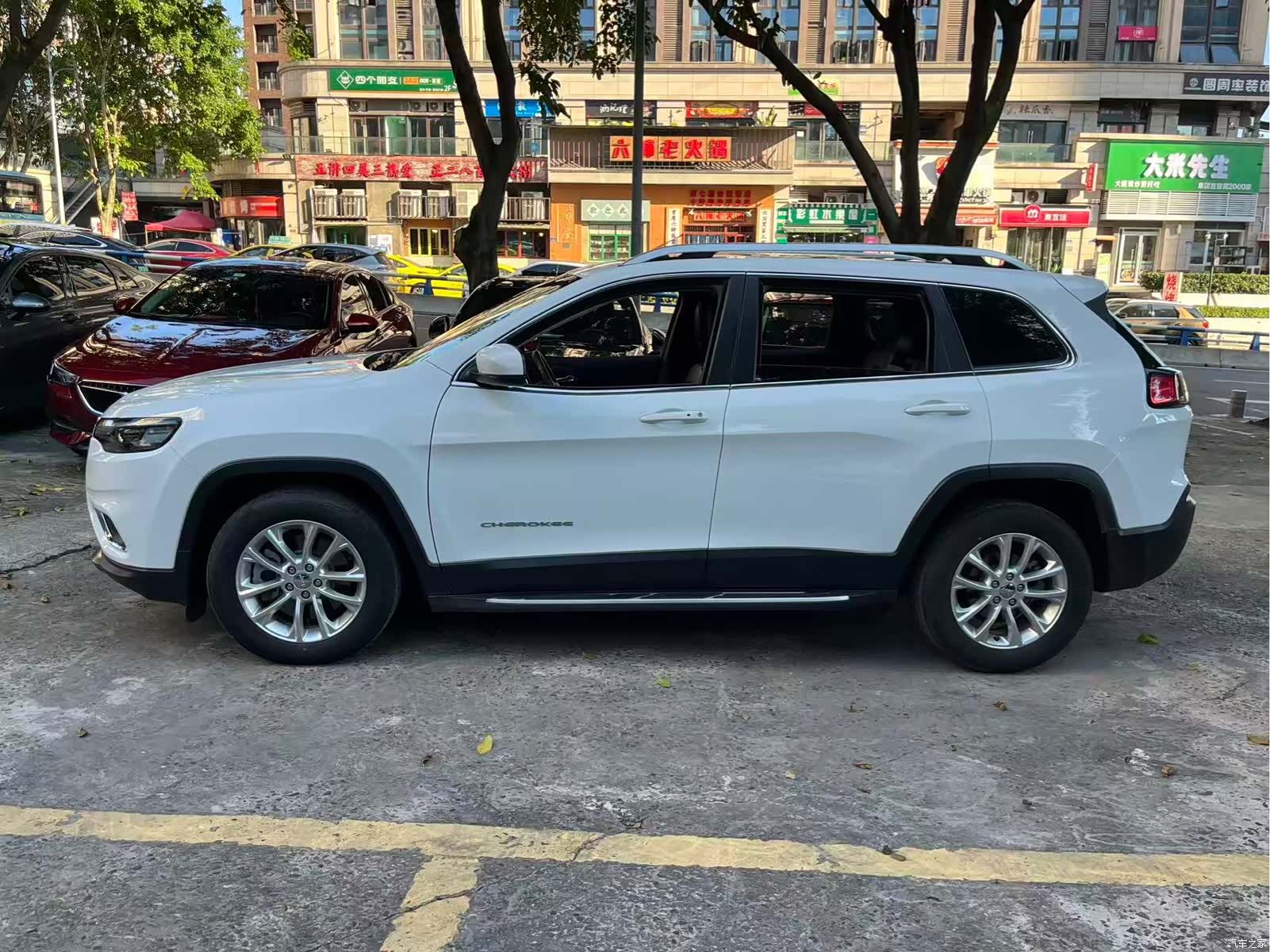 Jeep Cherokee, 2021 4