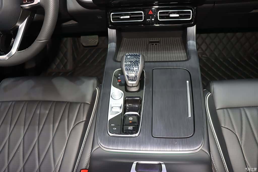 Trumpchi GS8, 2026 14