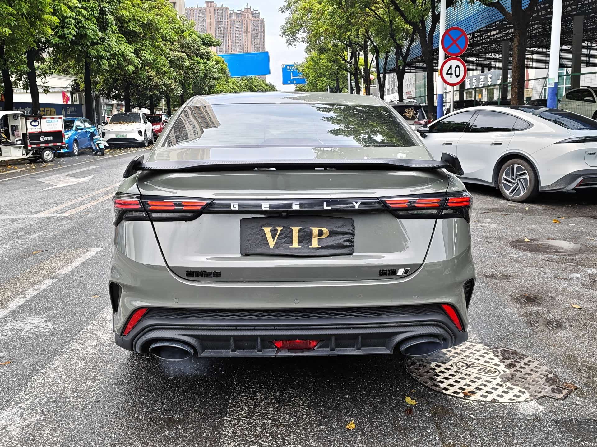 Geely Binray, 2022 14