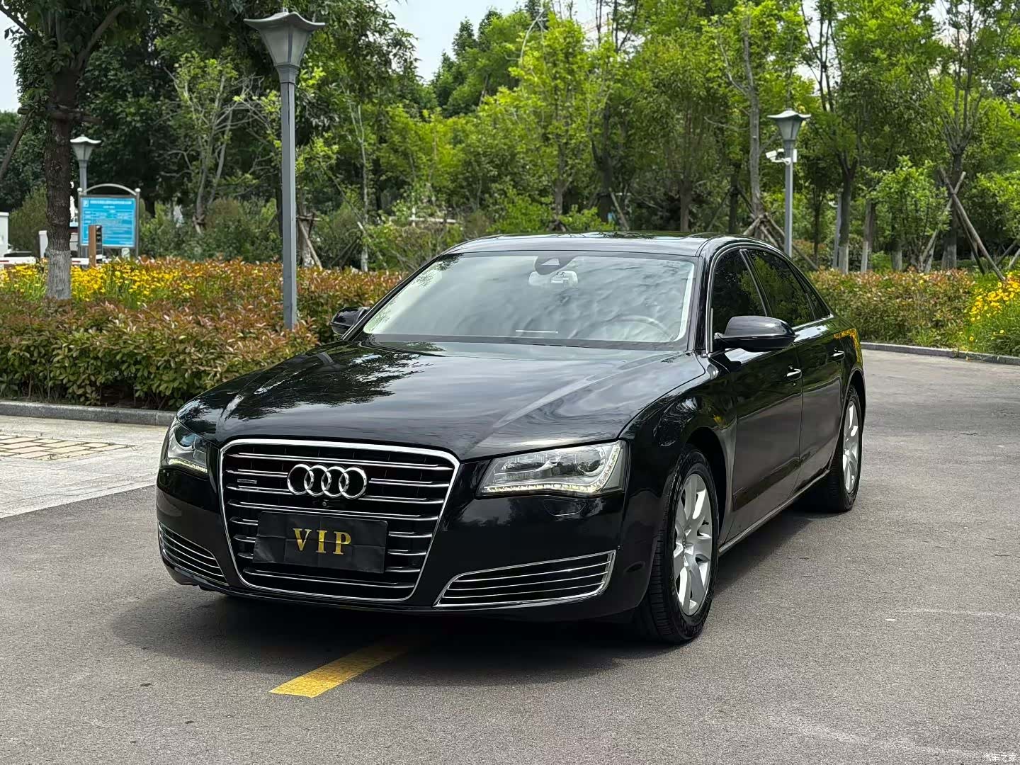Audi A8L