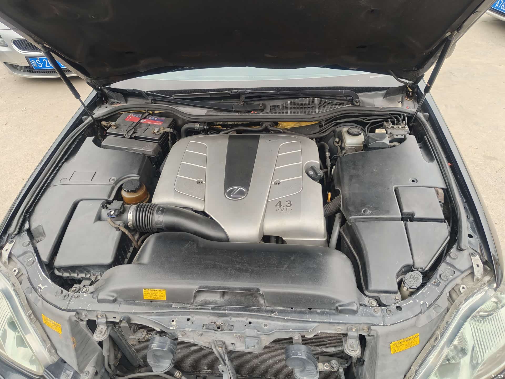 Lexus LS, 2004 11