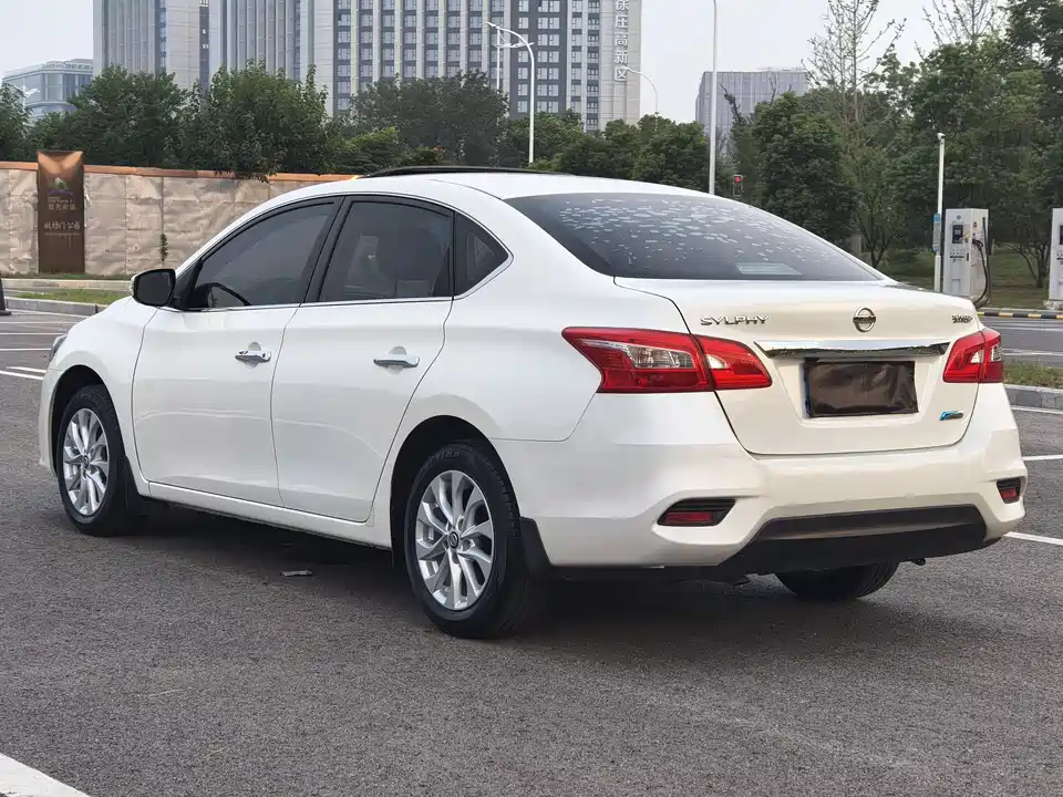 Nissan Xuan Yi
