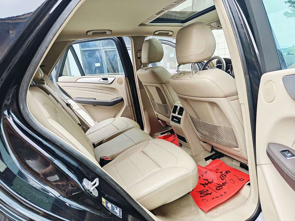 Mercedes-Benz M class