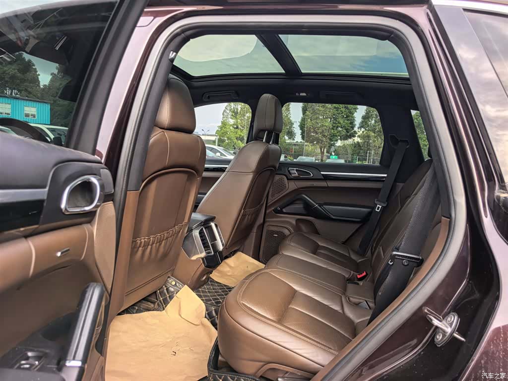 Porsche Cayenne, 2016 12