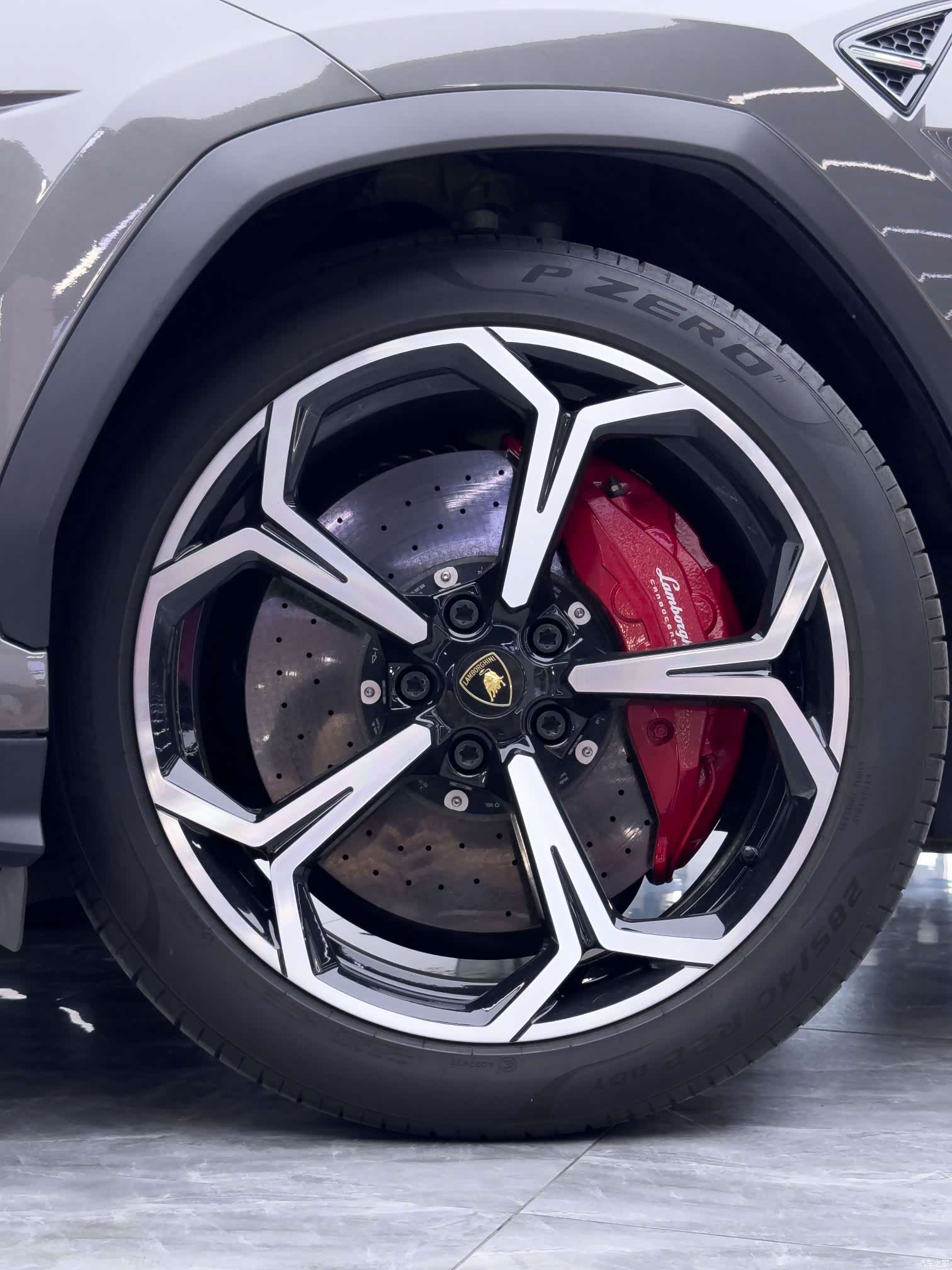 Lamborghini Urus, 2021 8