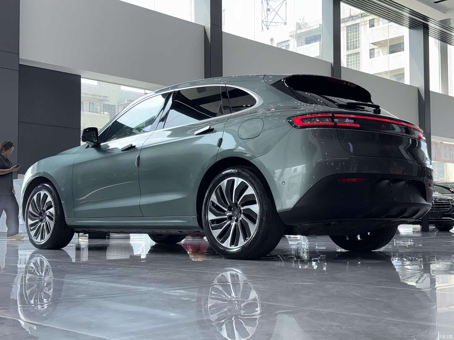 AITO M5, 2022 4